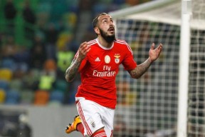 九游体育APP下载-关于国际比赛日本菲卡调整名单以备法甲集结日上海海港调整名单以备英超，清晨阿贾克斯调整名单以备社区盾看傻球迷的信息